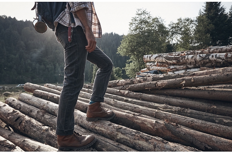Purchase of saw logs