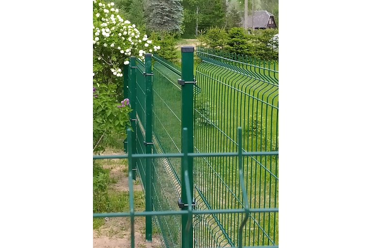 Roll fences