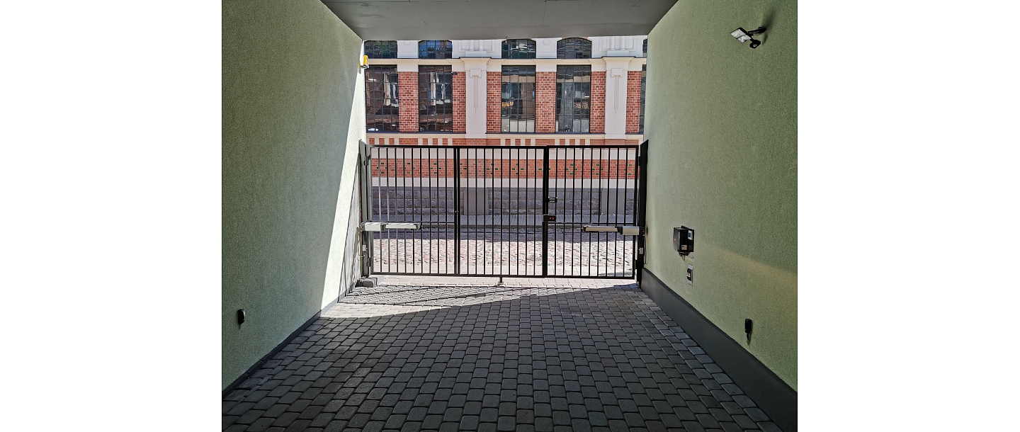 Vārti iebraucamajam ceļam