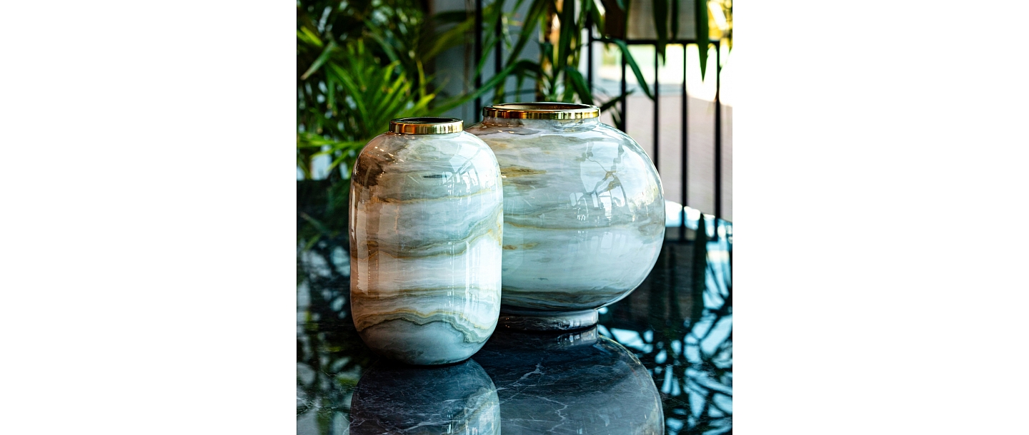 Decorative interior elements - vases