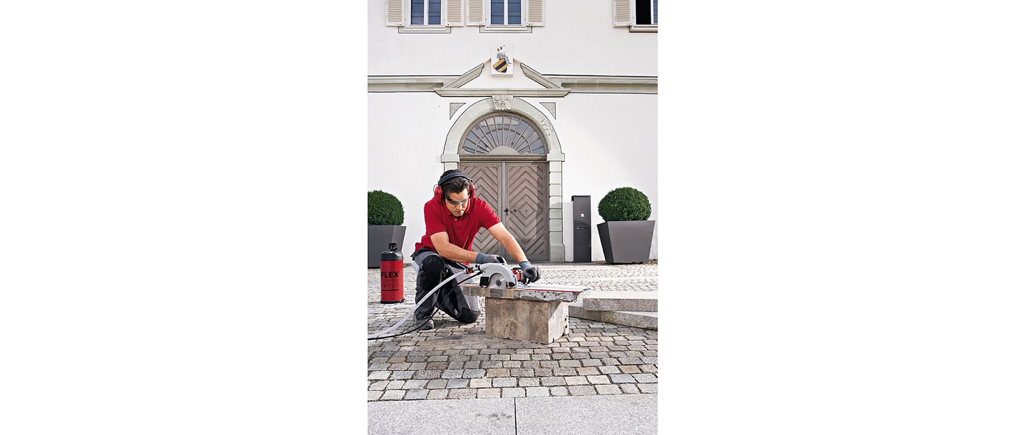 Surface cleaning, sand blast