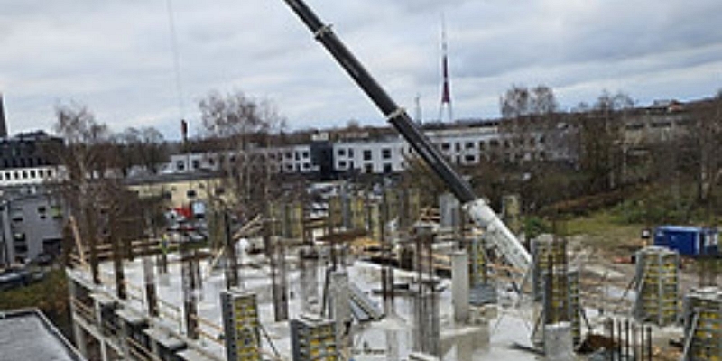 Metal structure assembly