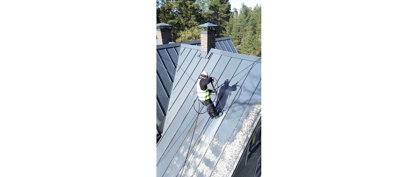 Roof washing