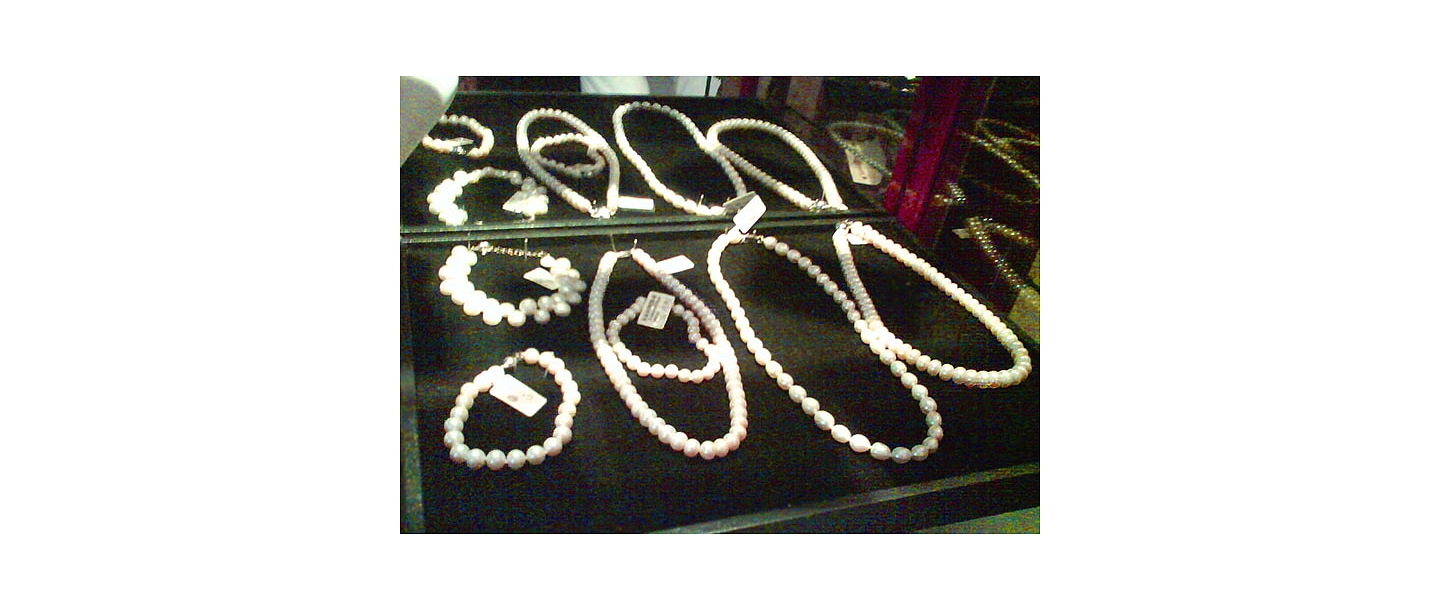 Wedding gifts, pearls