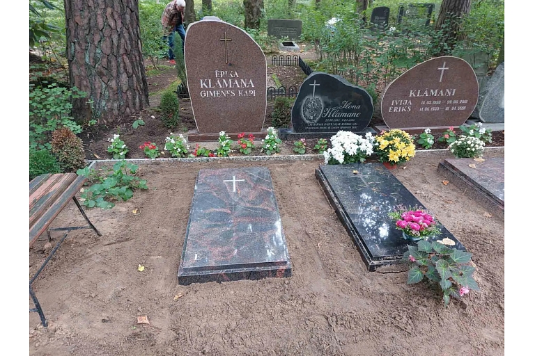 Šķērsiela, IK - kapa apmale