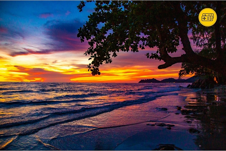 Klong Prao Beach, which offers a peaceful atmosphere, an ideal place for sunbathing and water sports activities. This beach is a haven for them, who seeks peace.