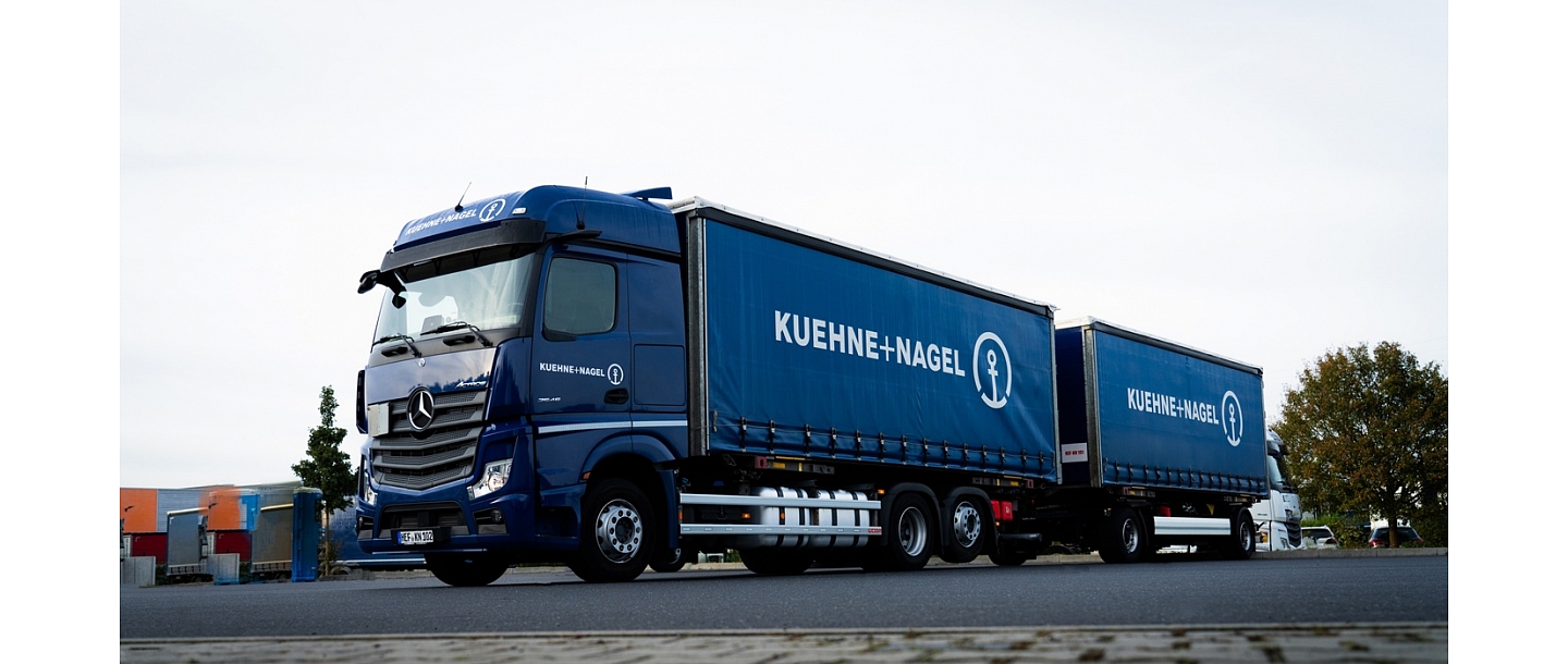 Safe and efficient door-to-door cargo delivery