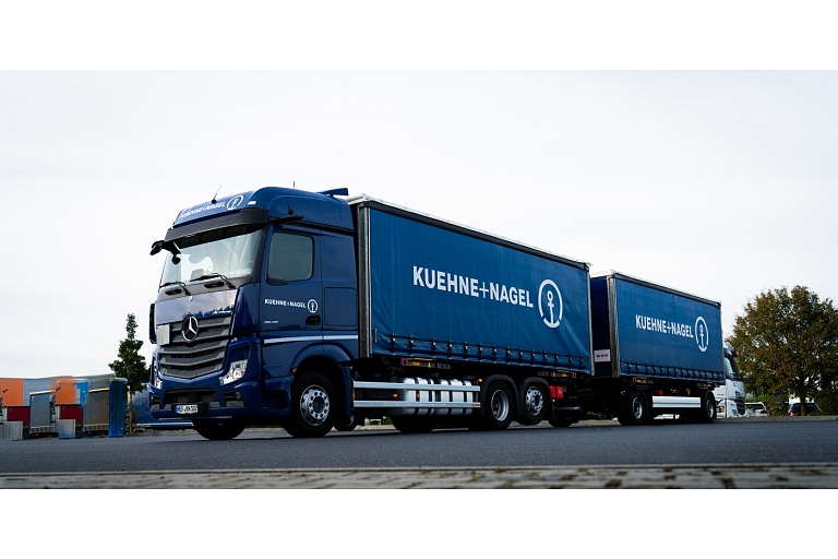 Safe and efficient door-to-door cargo delivery