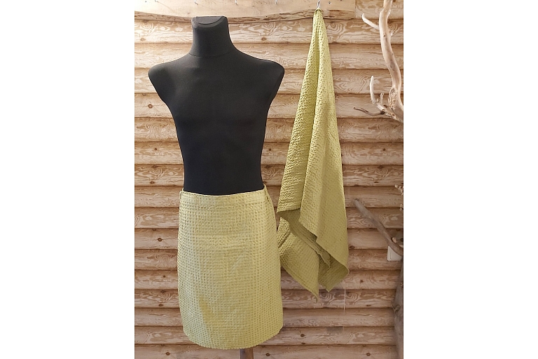Set of waffle skirts for men and a towel
