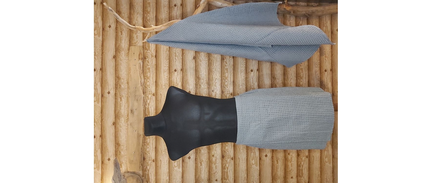 Set of waffle skirts for men and a towel