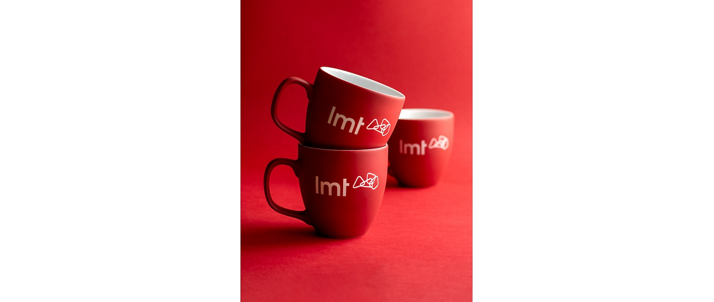 Mugs with engraving