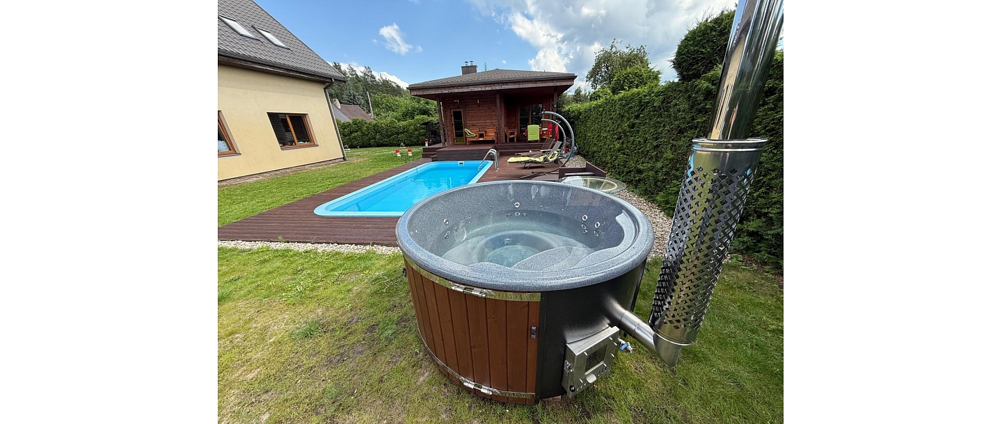 Джакузи со встроенной духовкой и гранитной столешницей, произведено в Латвии