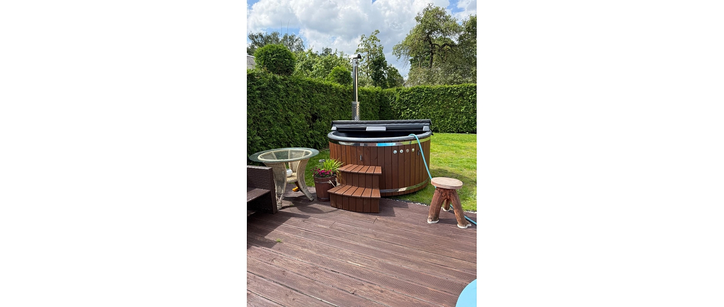 Джакузи со встроенной духовкой и гранитной столешницей, произведено в Латвии