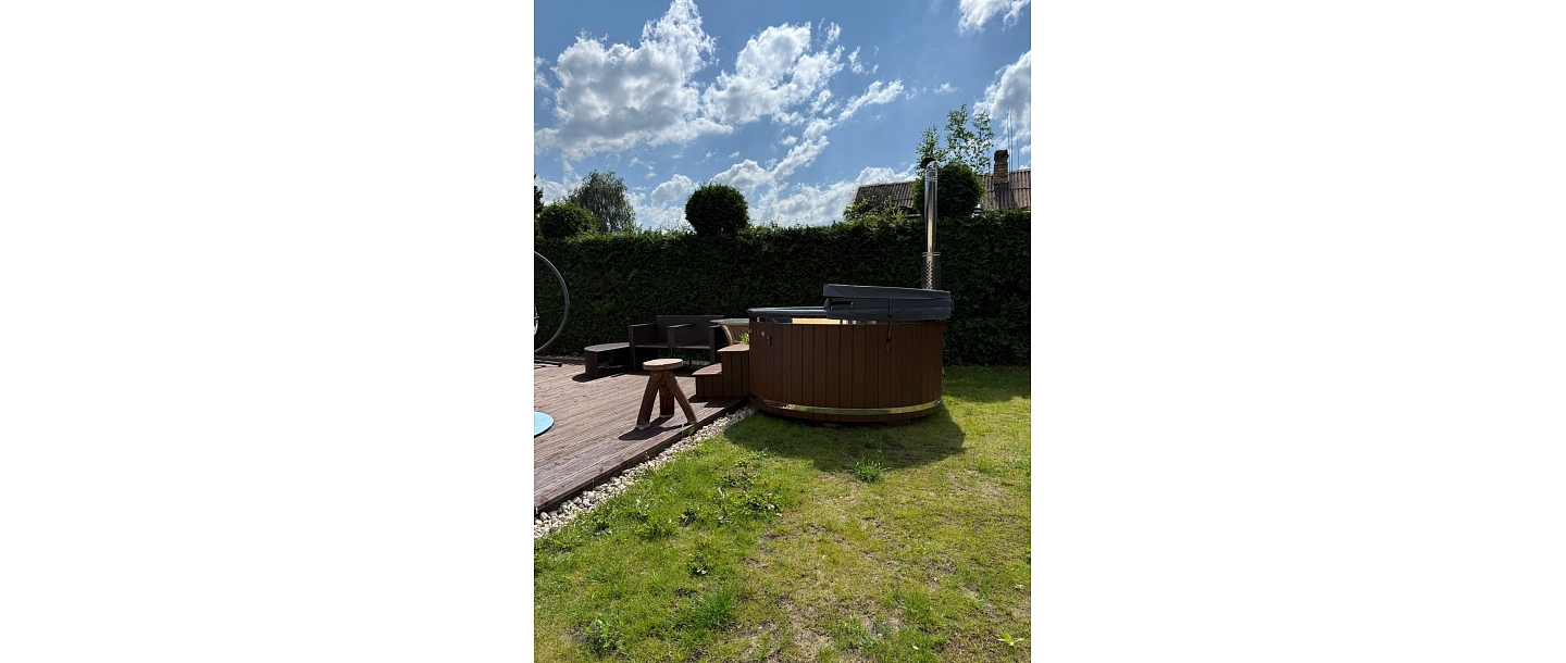 Джакузи со встроенной духовкой и гранитной столешницей, произведено в Латвии