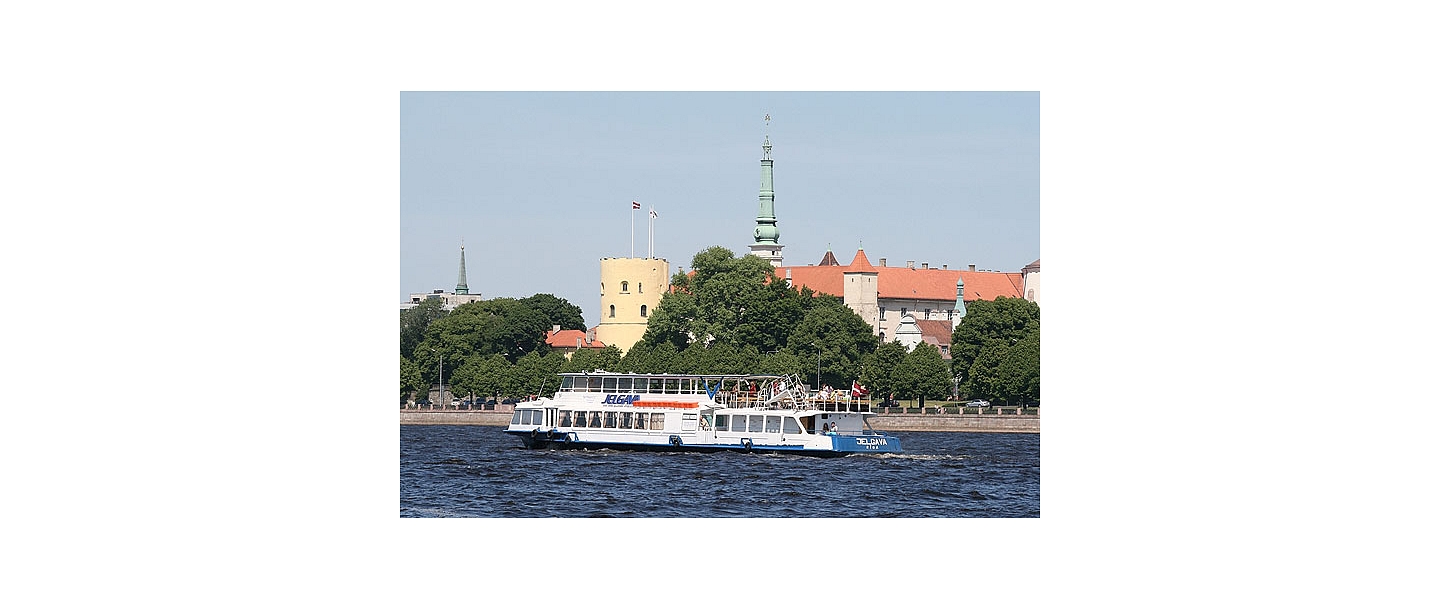Даугава Рижское море река море круизный лайнер Елгава