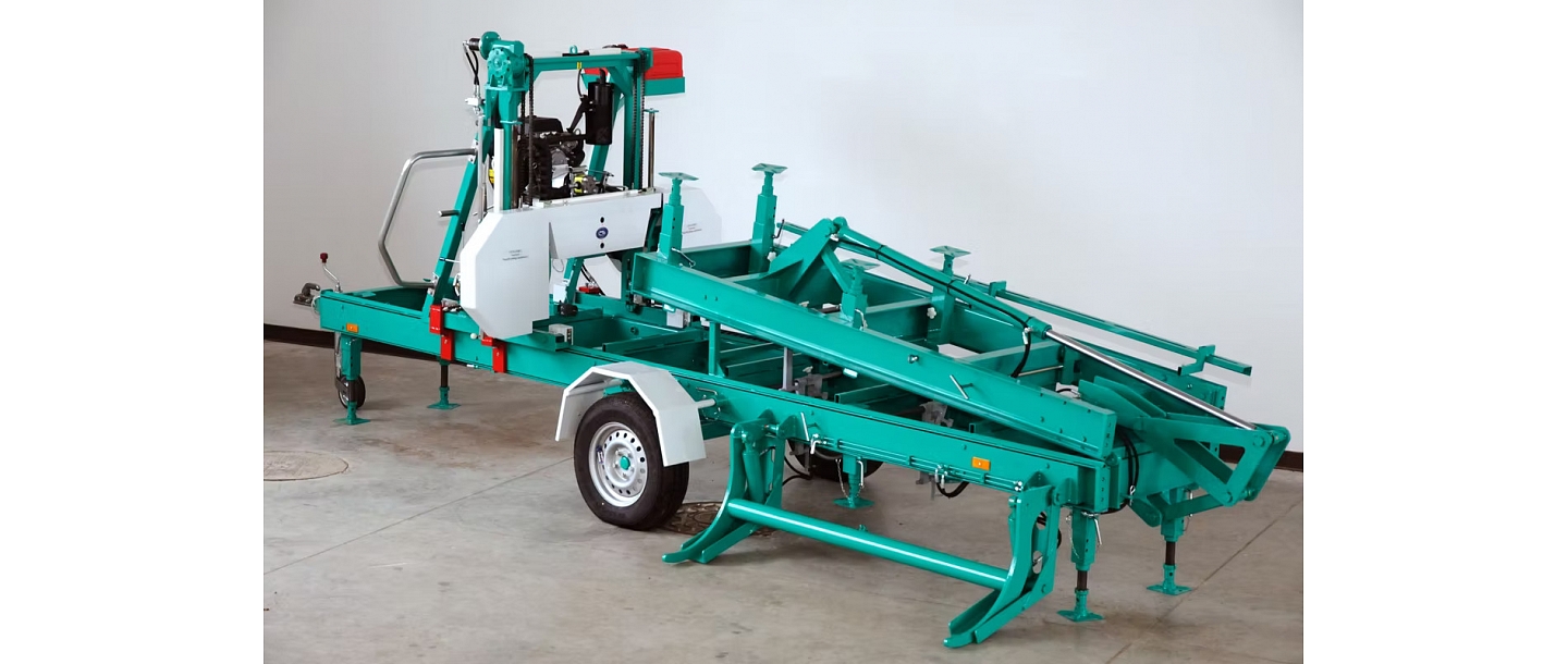 Compact woodworking machine for transportation