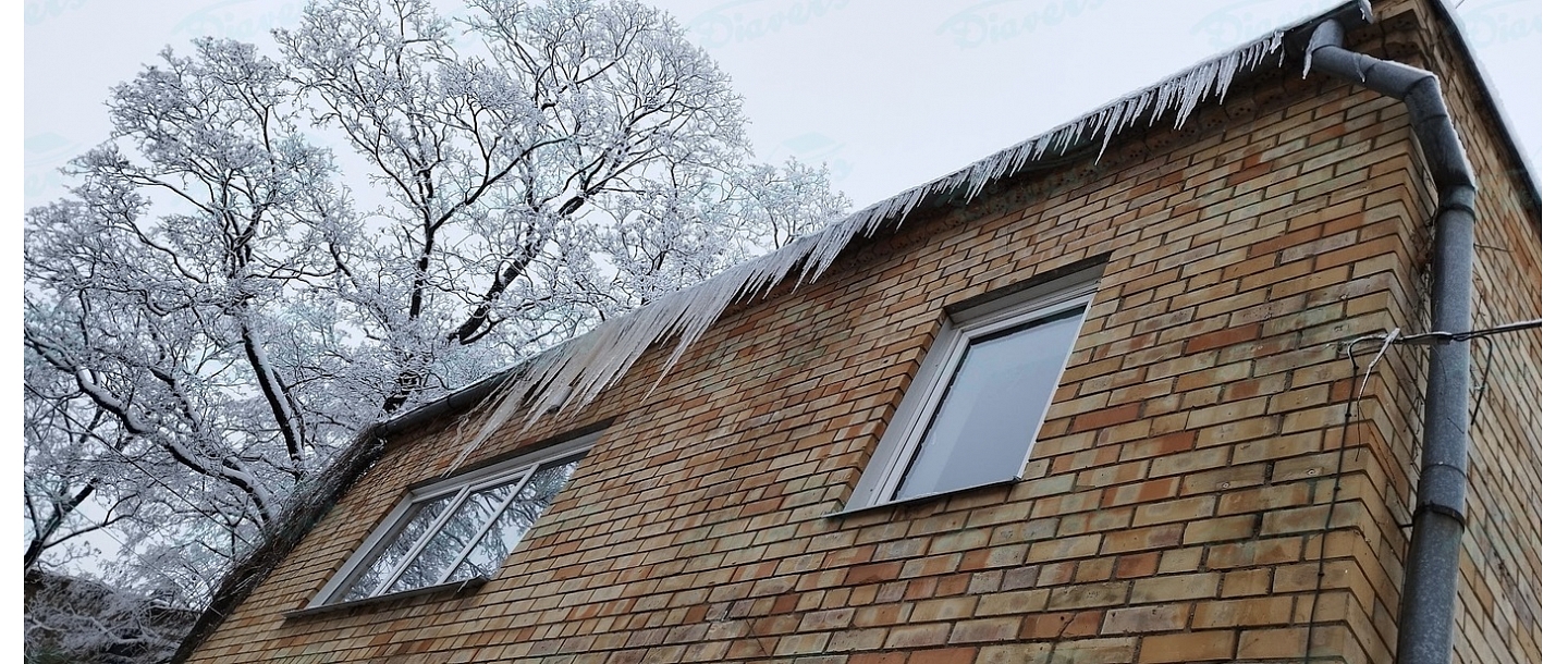 Icicle breaking