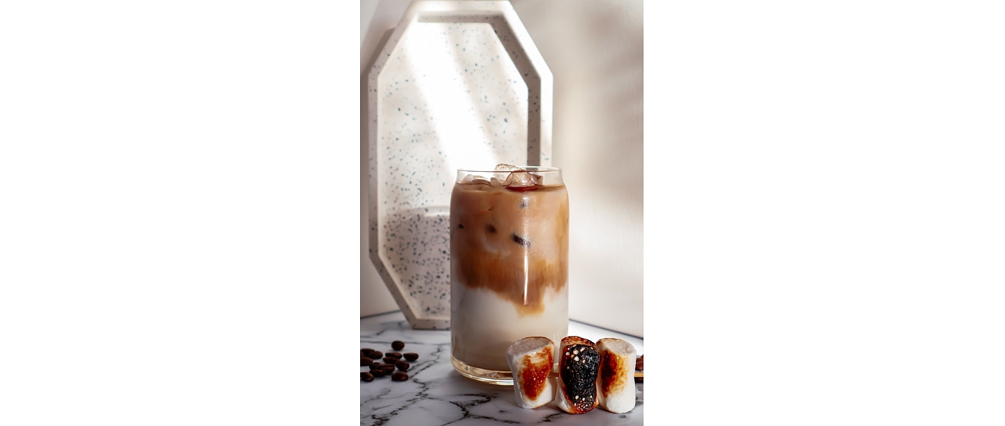 Iced latte - the softness of coffee and the freshness of ice in one glass