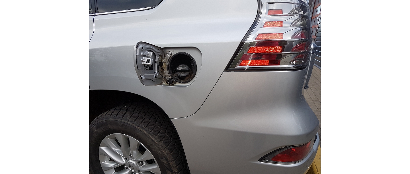 Lexus GX460 2013 filling