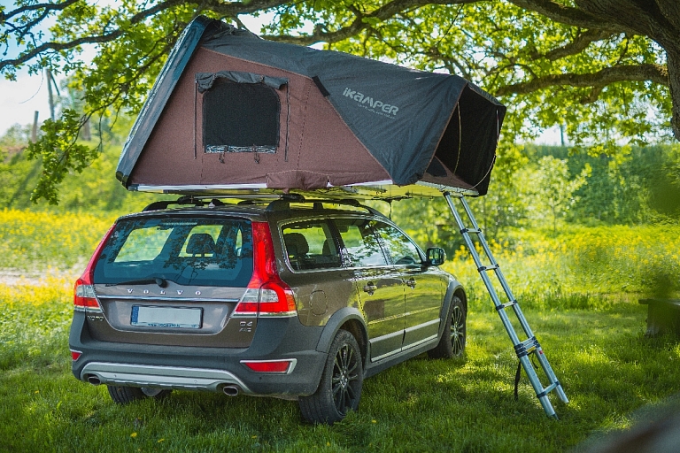 car tent on the roof