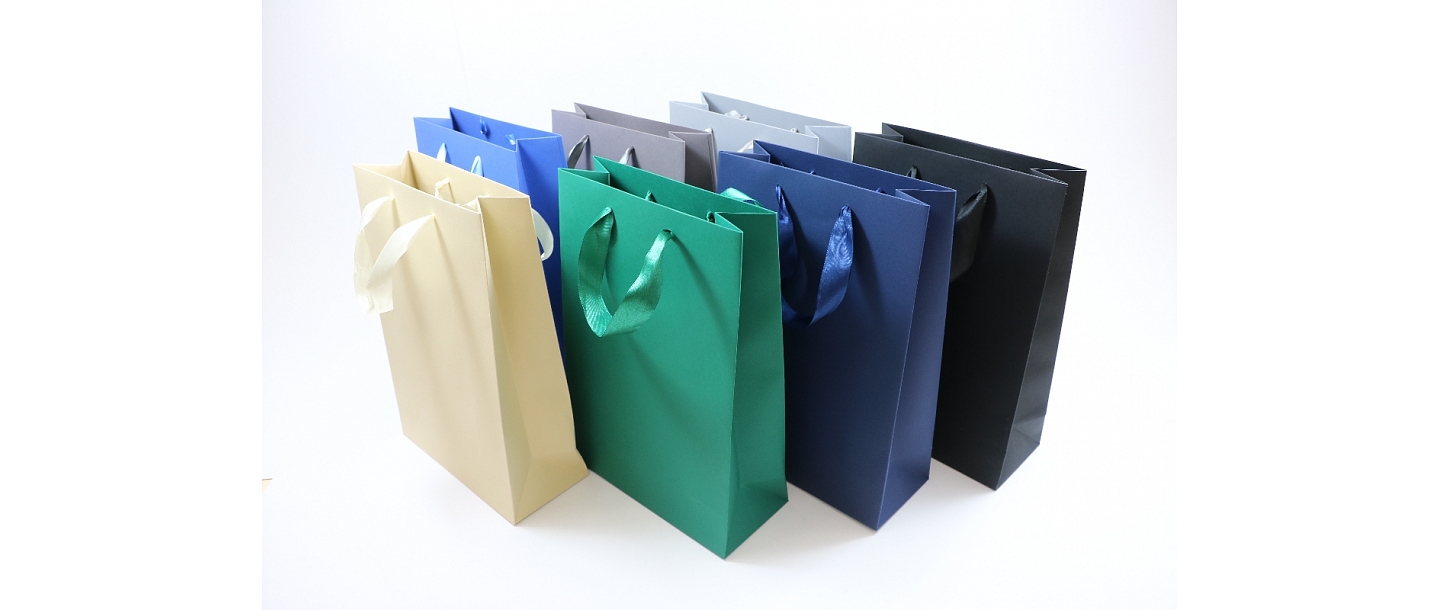 Gift bags with satin ribbon handles