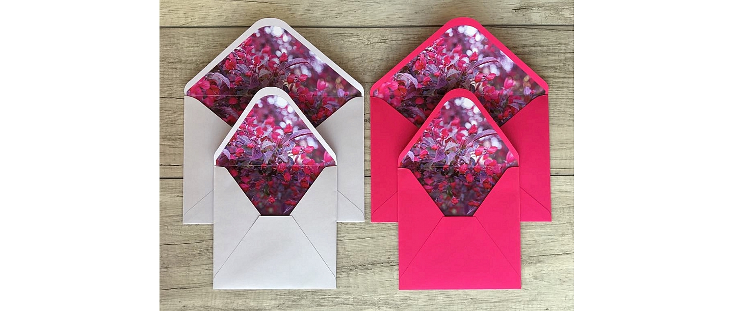Envelope with lining