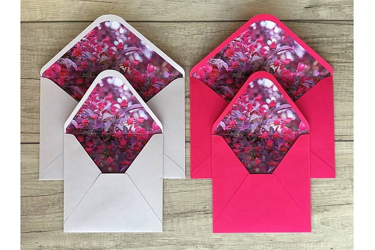 Envelope with lining