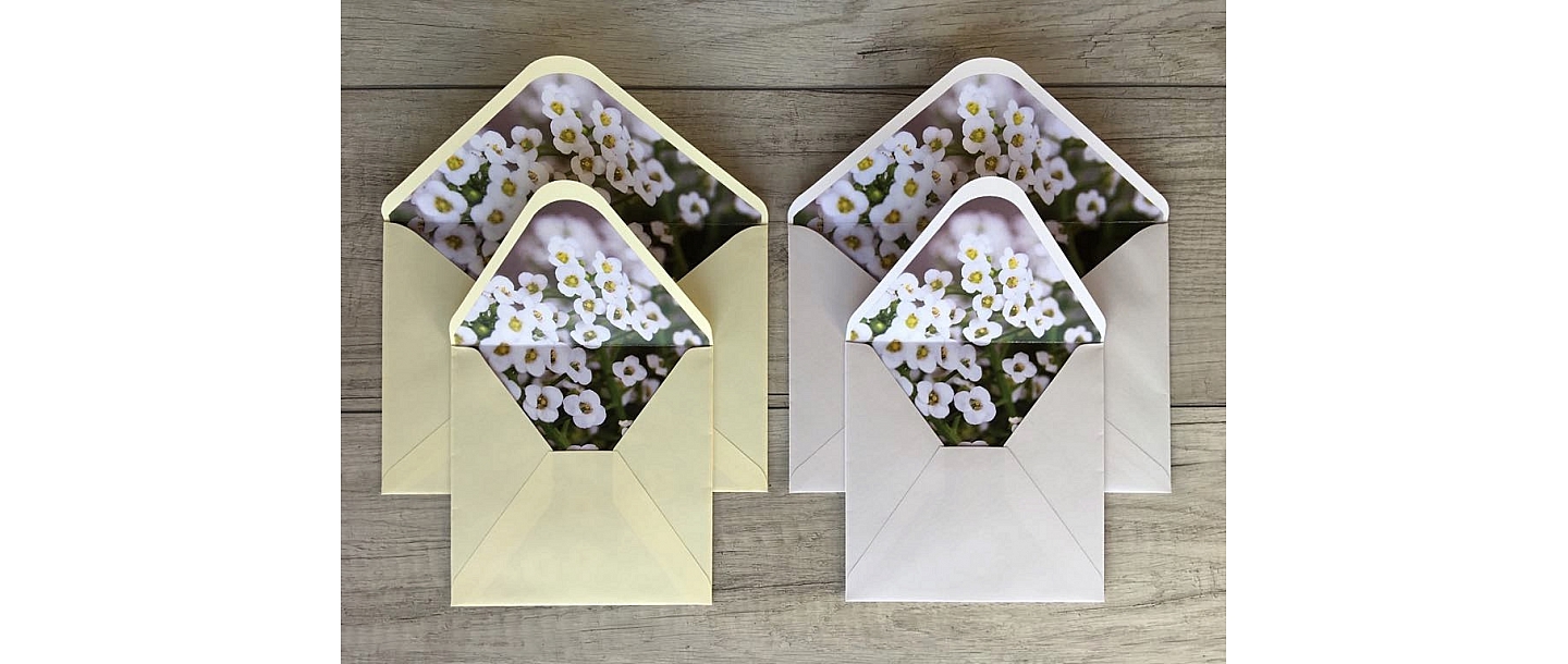 Envelope with lining