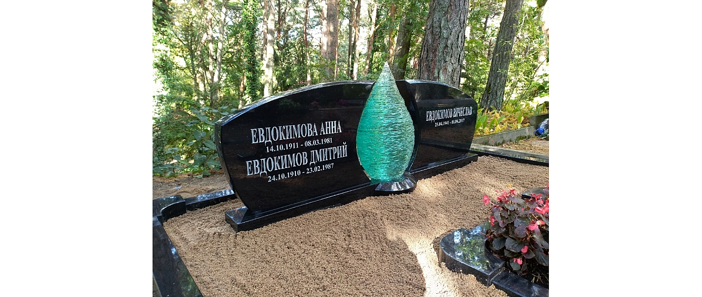 AA workshop, stone processing, tombstones