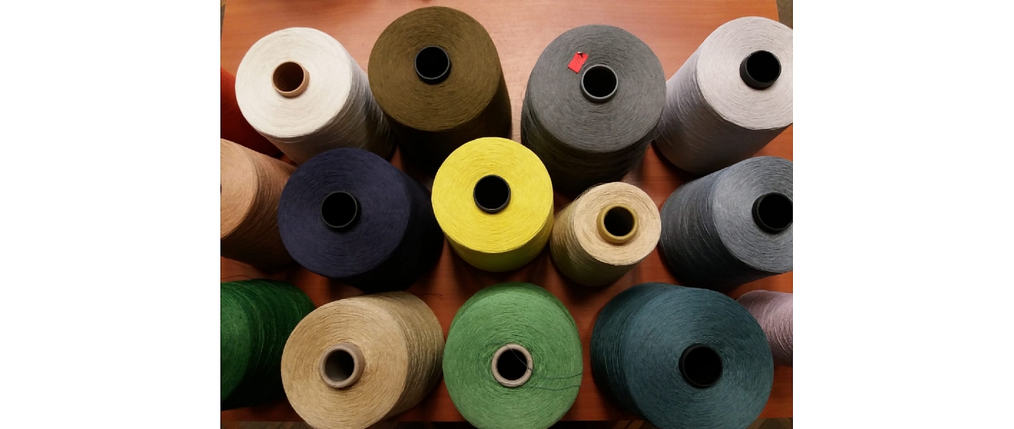 Yarn for machine knitting