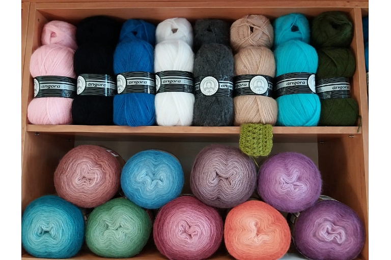 Wool yarn