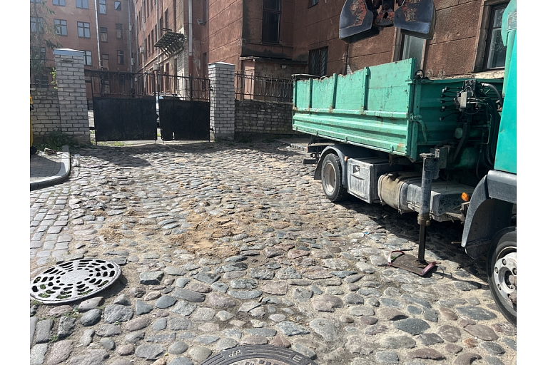 Bulk cargo delivery