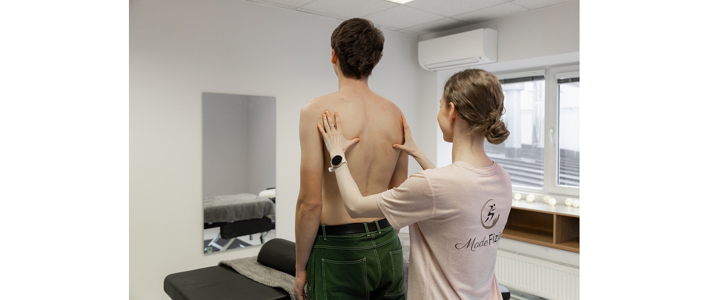 Individual approach in physiotherapy sessions, providing effective assistance and recovery.