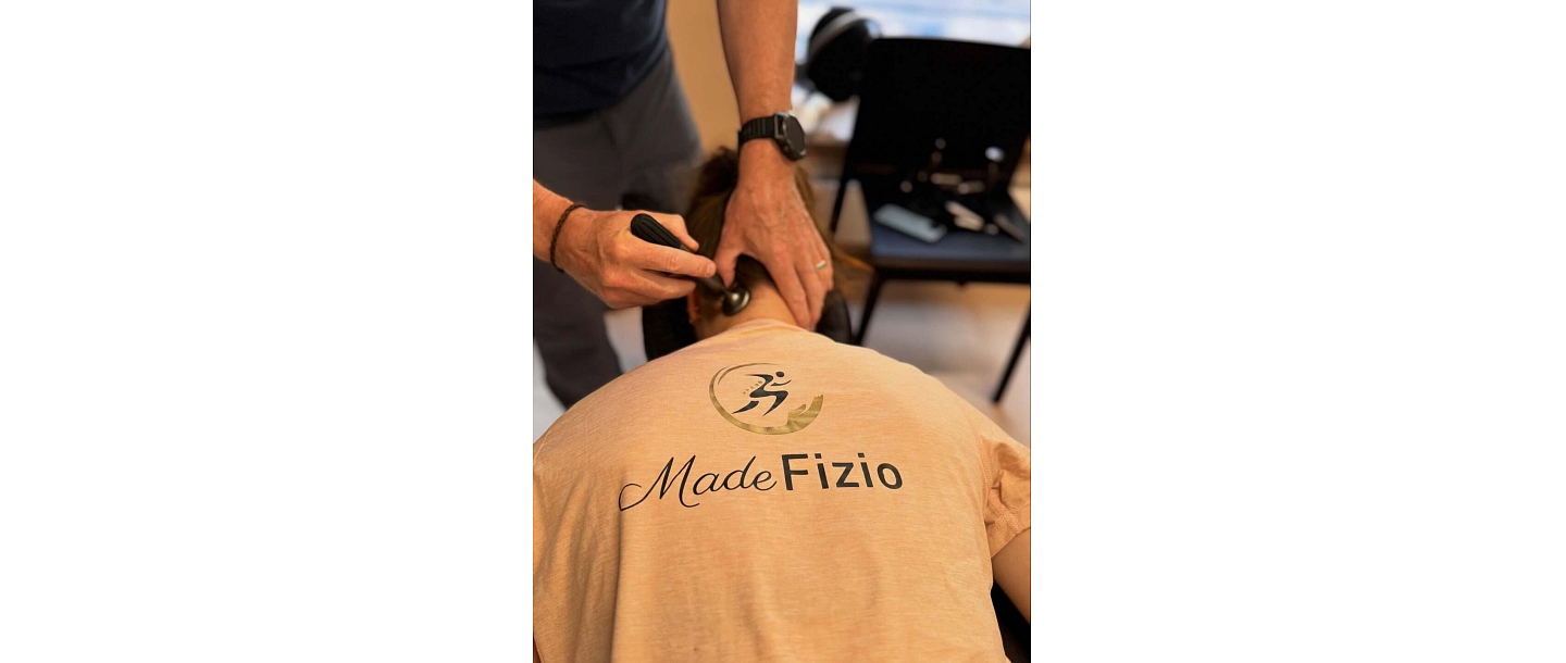 Recovery and muscle strengthening in physiotherapy sessions, improving body functionality.