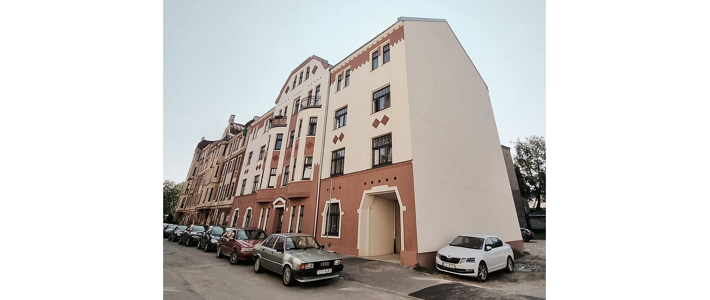 decorative plaster application