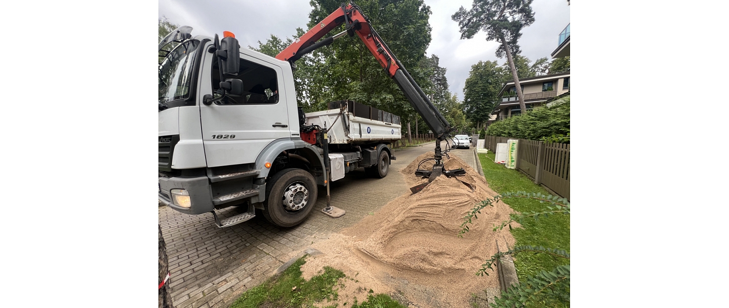 Manipulator services