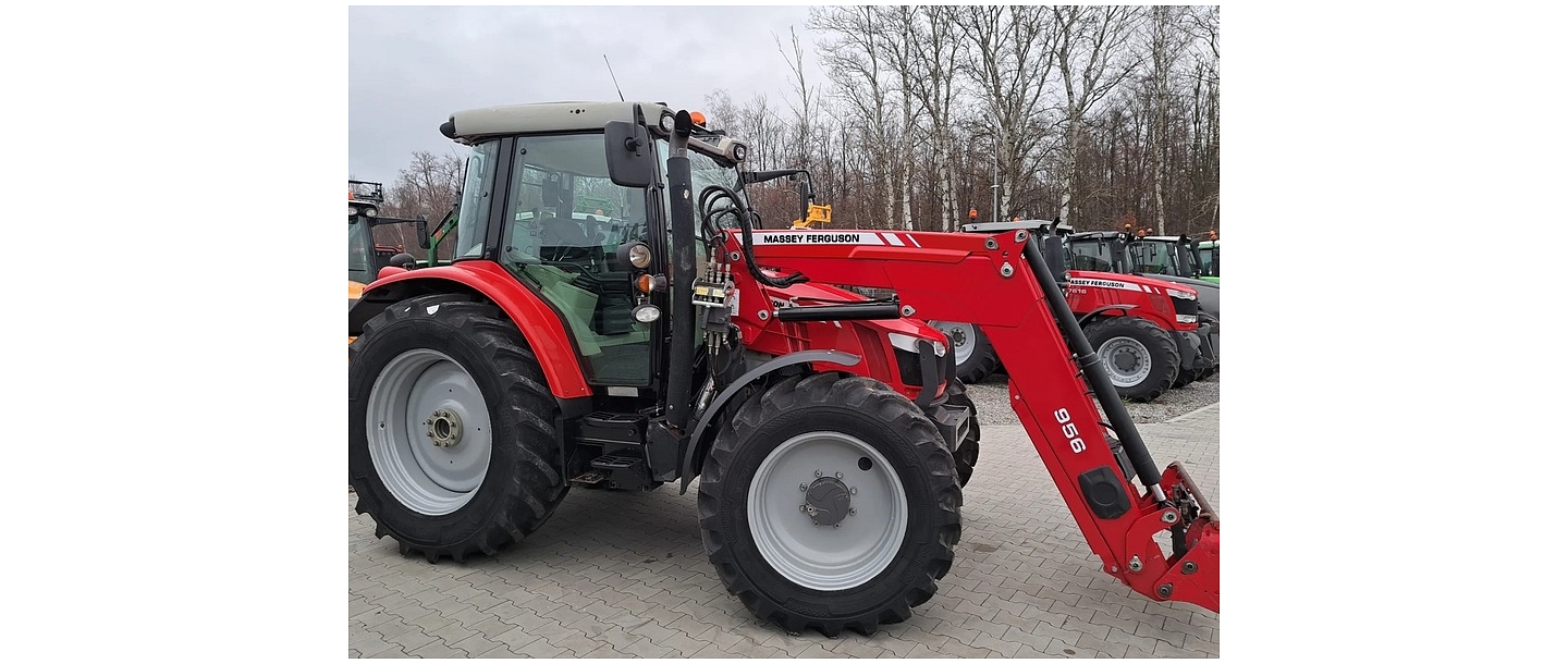 Massey Ferguson 5610