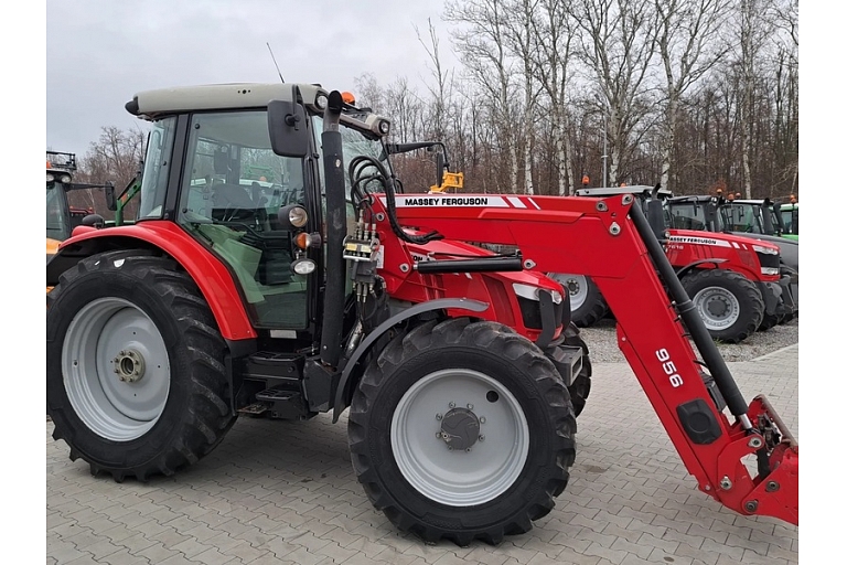 Massey Ferguson 5610