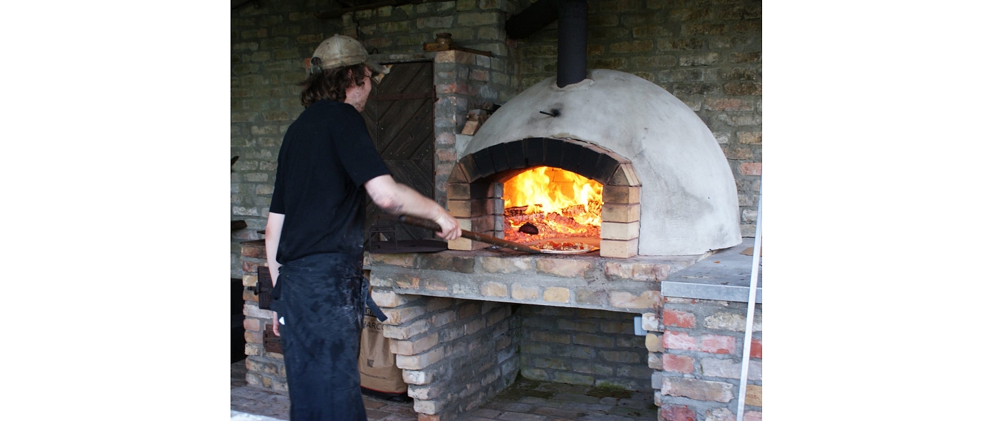 Pizza shop at the farm