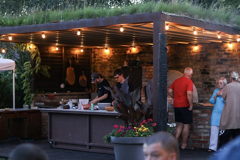 Outdoor kitchen atmosphere