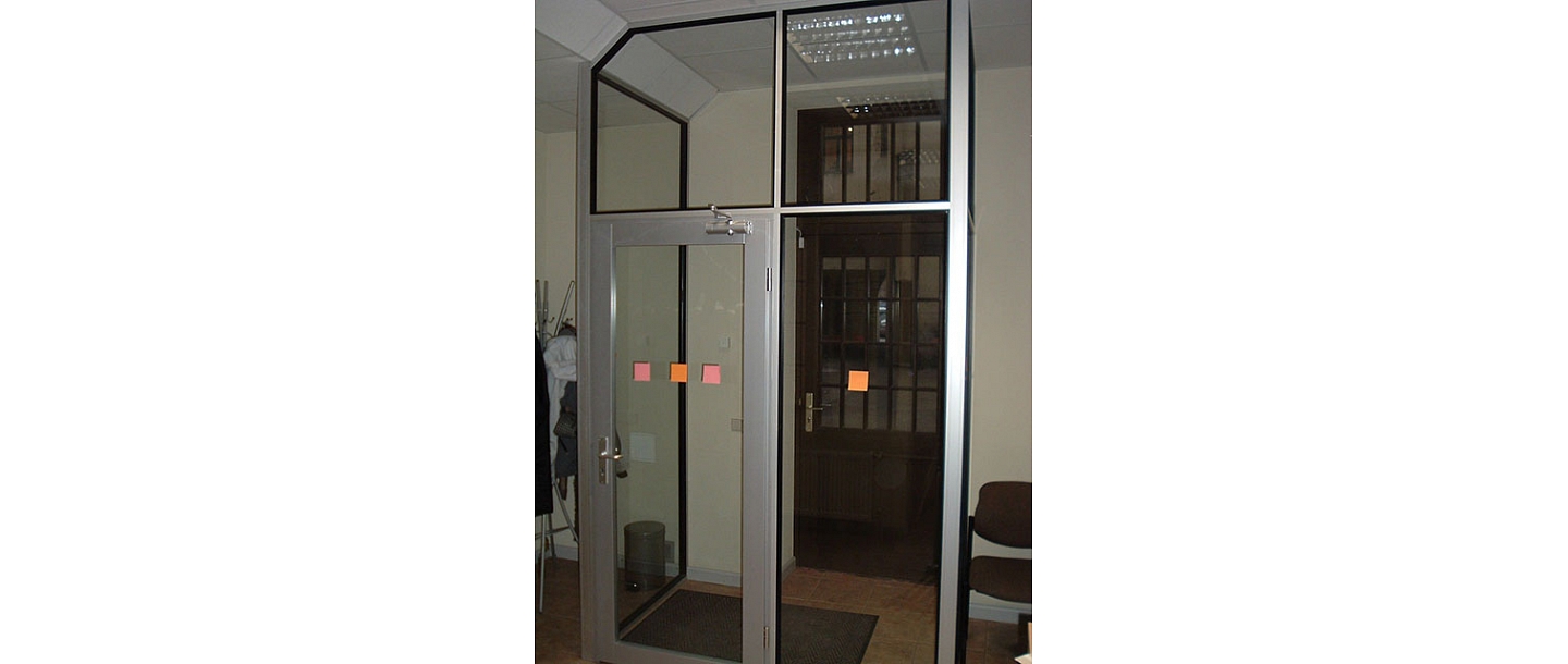 Glass partitions