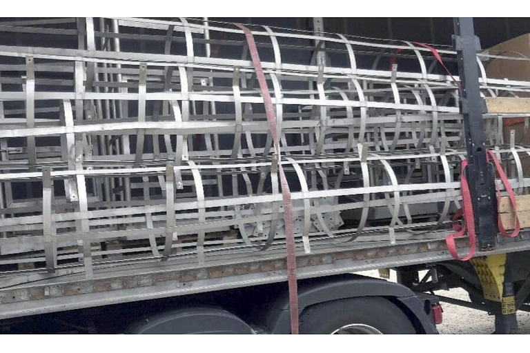 Metal constructions