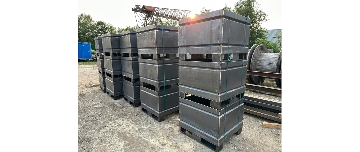 Metal boxes