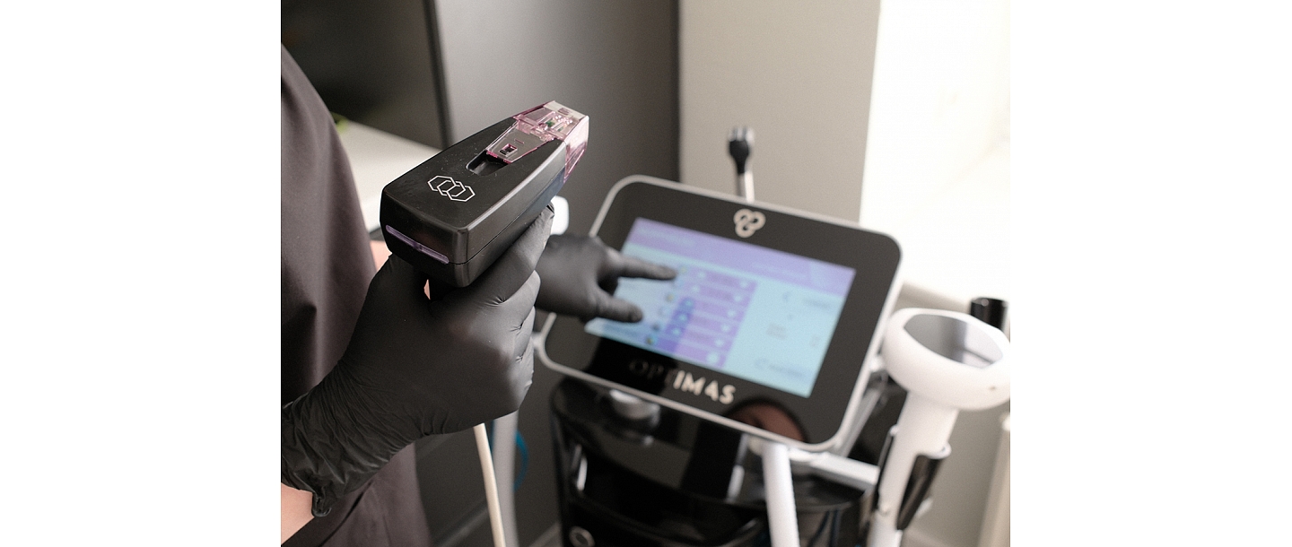 Modern aesthetic medicine equipment for precise and safe procedures, which allows you to customize settings to the individual needs of each client.