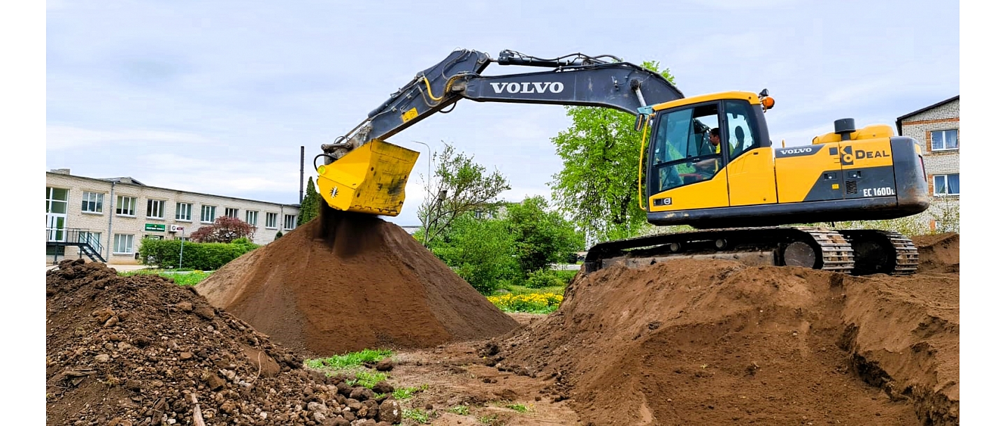 Компания EkoDeal предоставляет услуги по обработке грунта и сыпучих материалов, используя мощные и точные методы.