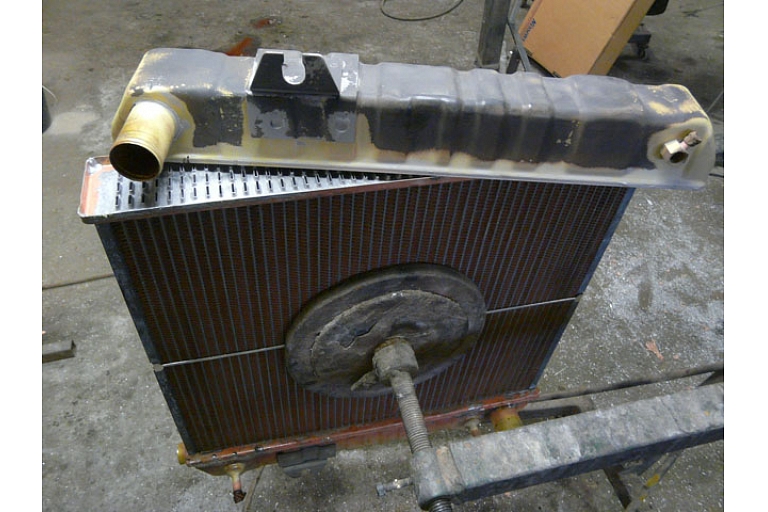 Auto radiatoru remonts