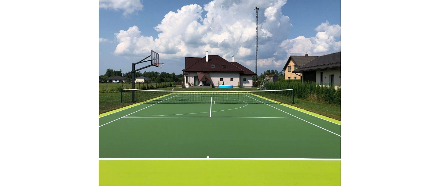 Tennis court cover