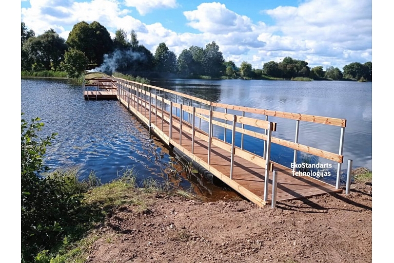 Production of pontoons and floating bridges