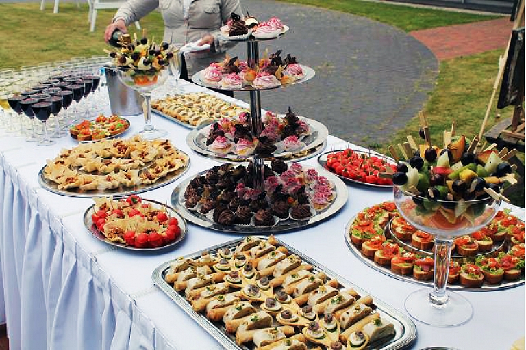 Postman's House offers professional banquet table setting for celebrations and special events.