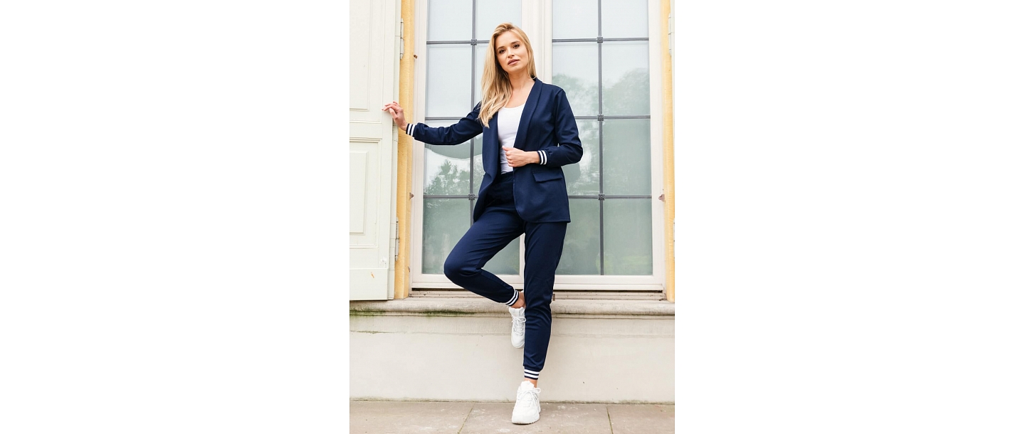 Casual clothing set.